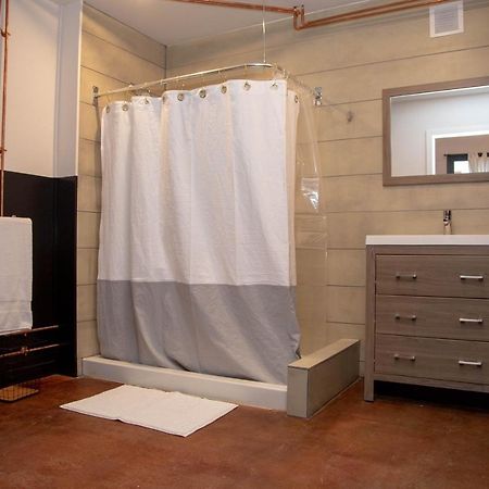 Eco Friendly Loft In Center City, Contactless Check In - Hive Room Philadelphia Bagian luar foto