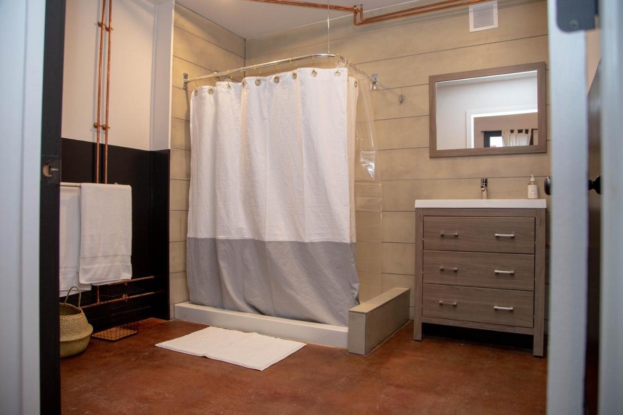 Eco Friendly Loft In Center City, Contactless Check In - Hive Room Philadelphia Bagian luar foto