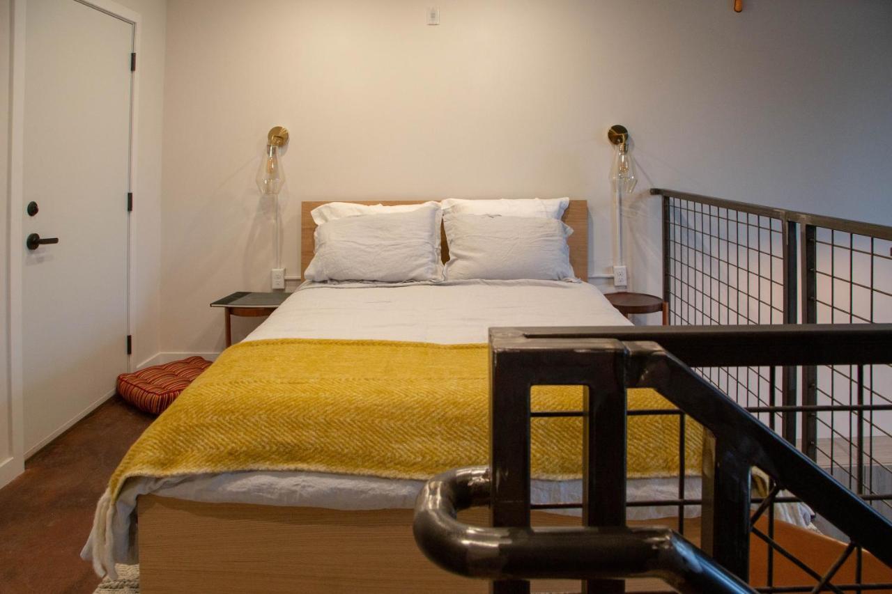 Eco Friendly Loft In Center City, Contactless Check In - Hive Room Philadelphia Bagian luar foto